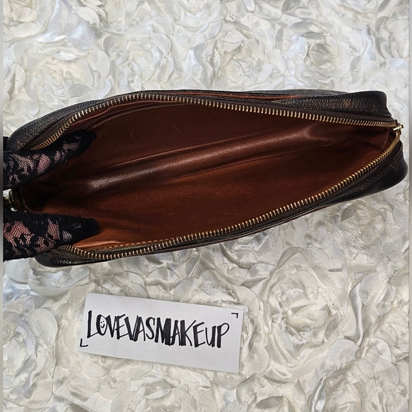 Louis Vuitton Wristlet (Classic Monogram) - Picture 10 of 16